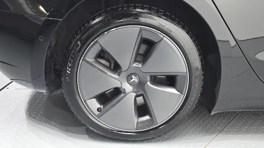 Tesla 3 AWD 2021 21