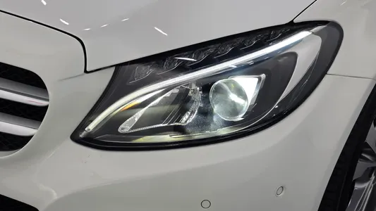 Mercedes-Benz C-Class W205 C220 d 2018 22