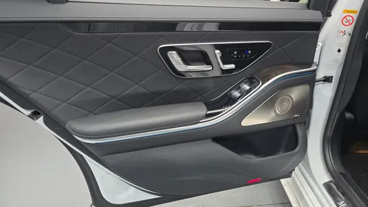 Mercedes-Benz S-Class W223 S500L 4MATIC 2025 24