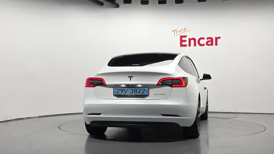 Tesla 3 AWD 2020 4