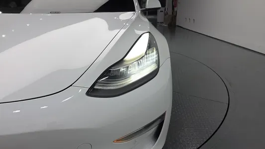 Tesla 3 AWD 2020 22