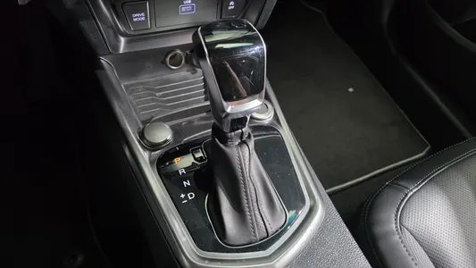 KG Mobility 베리 티볼리 1.5 2WD 2021 9