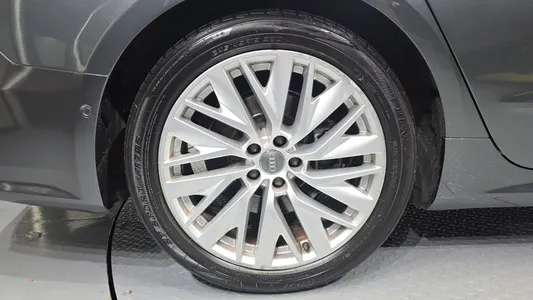 Audi A7 (4K) 45 TDI 2020 5