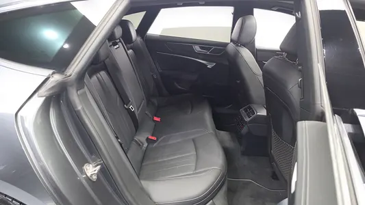 Audi A7 (4K) 45 TDI 2020 11