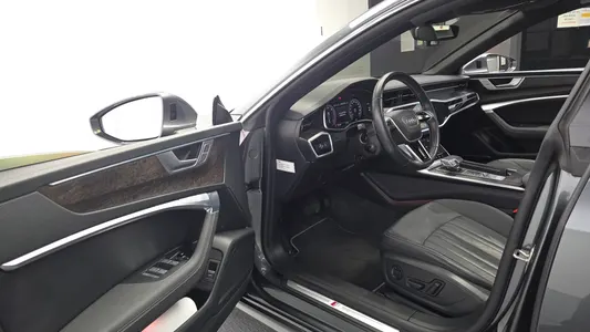 Audi A7 (4K) 45 TDI 2020 10