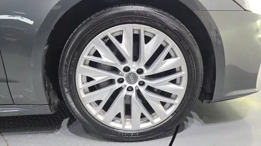 Audi A7 (4K) 45 TDI 2020 21