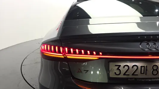 Audi A7 (4K) 45 TDI 2020 23