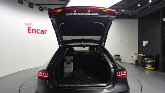 Audi A7 (4K) 45 TDI 2020 35