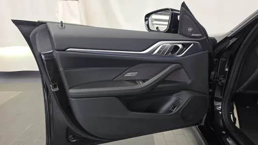 BMW i4 eDrive40 M 2022 24