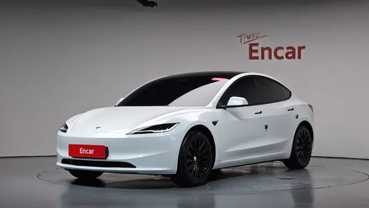 Tesla 3 RWD 2025