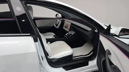 Tesla 3 RWD 2025 11