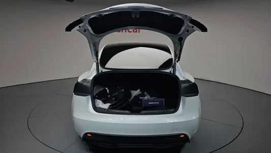 Tesla 3 RWD 2025 20
