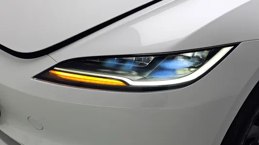 Tesla 3 RWD 2025 23