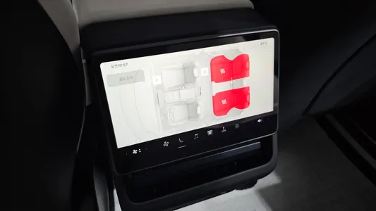 Tesla 3 RWD 2025 33