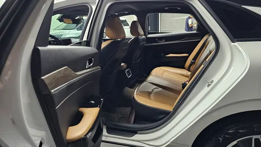 Kia K5 3 2020 10