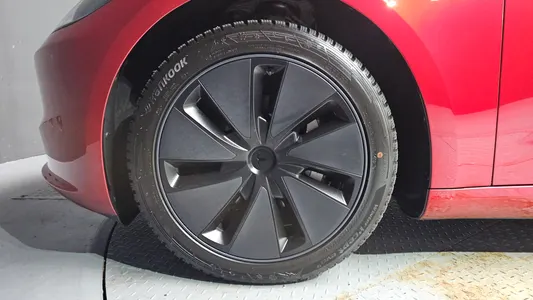 Tesla 3 AWD 2024 5