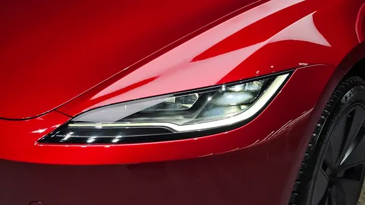 Tesla 3 AWD 2024 23
