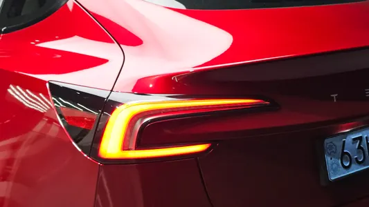 Tesla 3 AWD 2024 24