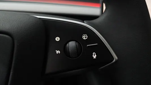 Tesla 3 AWD 2024 32