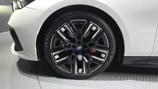 BMW i5 (G60) M60 xDrive 2023 5