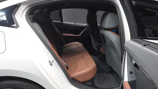 BMW i5 (G60) M60 xDrive 2023 12