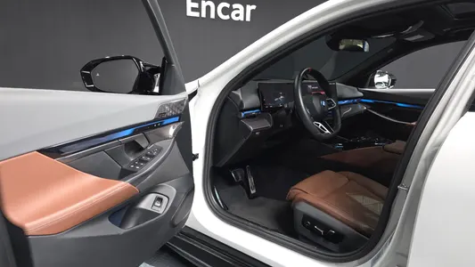 BMW i5 (G60) M60 xDrive 2023 10