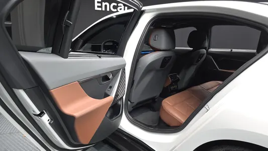 BMW i5 (G60) M60 xDrive 2023 27