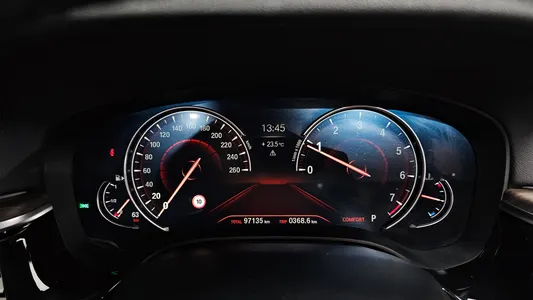 BMW 5 Series (G30) 530i xDrive M 2018 8