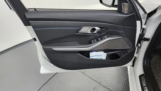 BMW 3 Series (G20) 320i M 2021 24