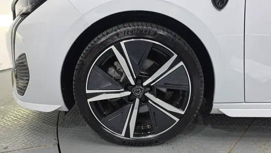 Peugeot 308 3 1.2 GT 2025 5