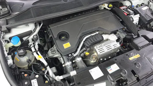 Peugeot 308 3 1.2 GT 2025 6