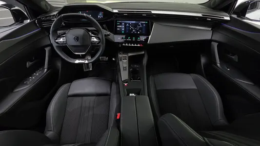 Peugeot 308 3 1.2 GT 2025 7