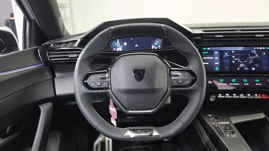 Peugeot 308 3 1.2 GT 2025 13