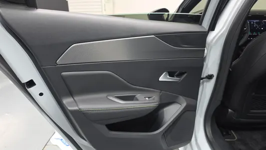 Peugeot 308 3 1.2 GT 2025 26