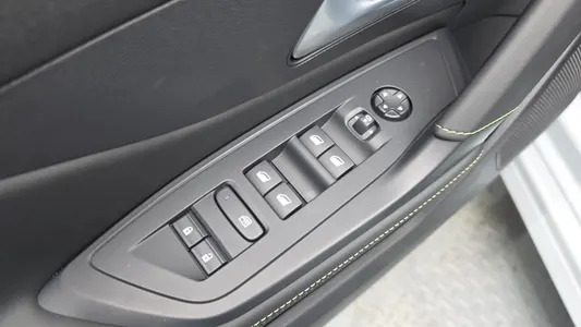 Peugeot 308 3 1.2 GT 2025 30
