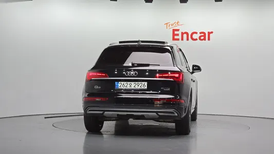 Audi Q5 (FY) 40 TDI 2021 4