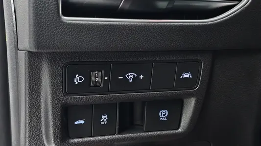 Hyundai (DN8) 2.0 LPG() 2019 13