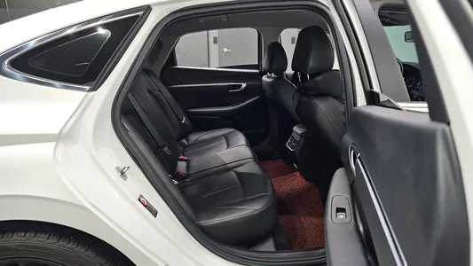Hyundai (DN8) 2.0 LPG() 2019 26