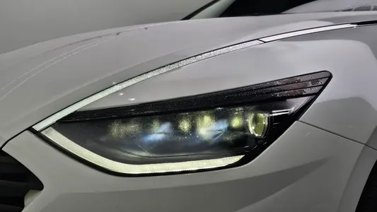 Hyundai (DN8) 2.0 LPG() 2019 22