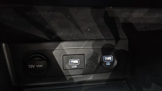 Hyundai (DN8) 2.0 LPG() 2019 27