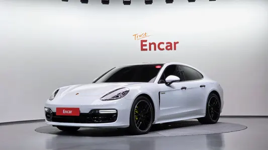 Porsche (971) 2.9 AWD E- 2018