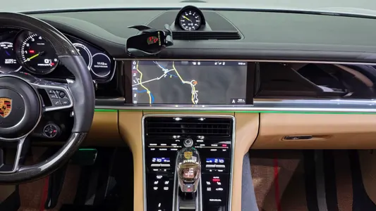 Porsche (971) 2.9 AWD E- 2018 14