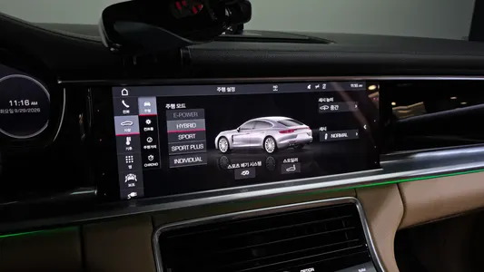 Porsche (971) 2.9 AWD E- 2018 16