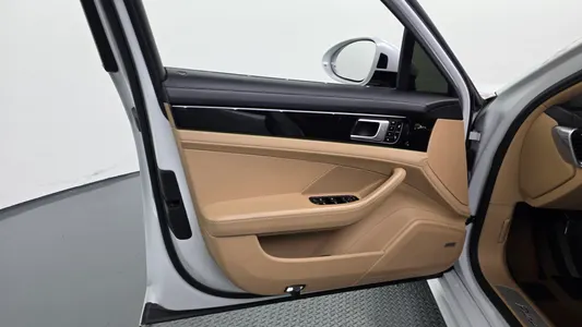 Porsche (971) 2.9 AWD E- 2018 24