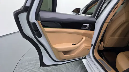 Porsche (971) 2.9 AWD E- 2018 25