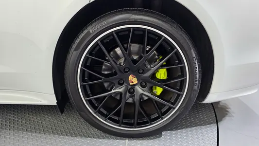 Porsche (971) 2.9 AWD E- 2018 21