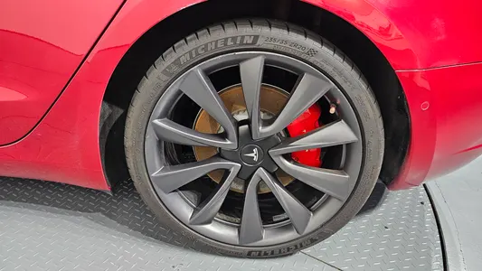 Tesla 3 AWD 2020 22