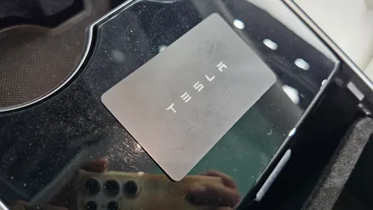 Tesla 3 AWD 2020 31