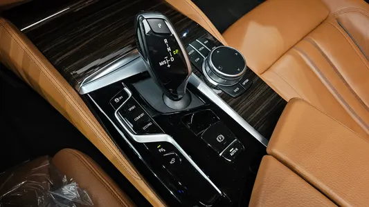 BMW 5 Series (G30) 520i 2021 8