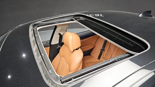 BMW 5 Series (G30) 520i 2021 31